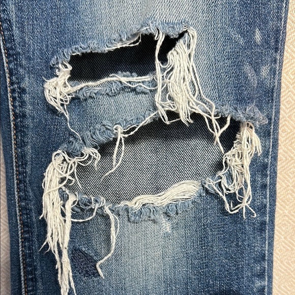 Hollister Blue Straight Leg Jeans with Vintage Appeal - Picture 6 of 11